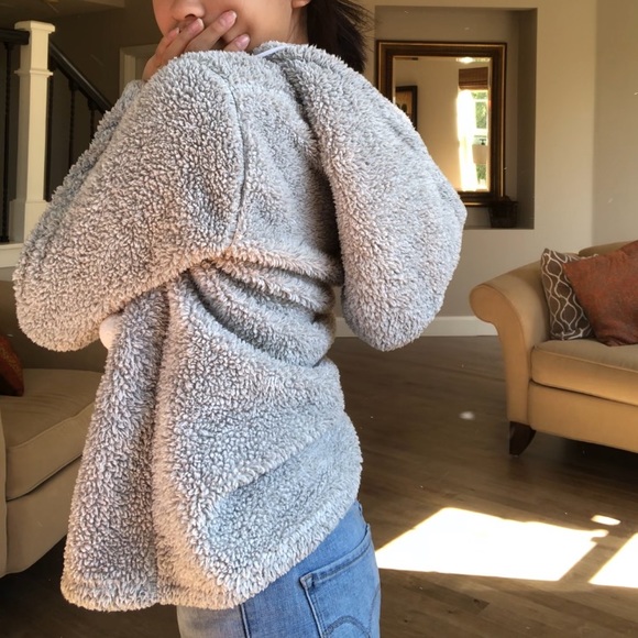 Super super soft and fuzzy sweatshirt - Picture 2 of 4